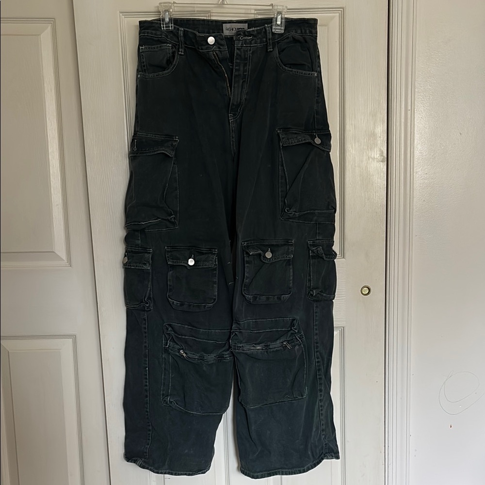 Fashion Nova Black Cargo Pants